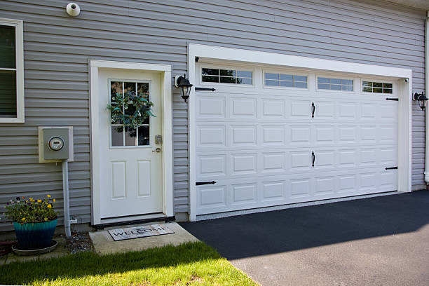 24/7 Emergency Garage Door Panel Replacement experts in Oklahoma, PA